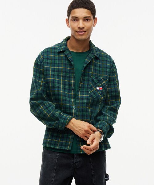 tommy jeans(トミー ジーンズ)の「ボクシーワッフルシャツ(シャツ/ブラウス・メンズ・ブラック系その他5/グリーン系2・MEDIUM/LARGE)」の2枚目の写真