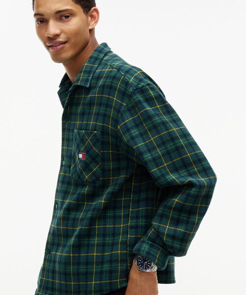 tommy jeans(トミー ジーンズ)の「ボクシーワッフルシャツ(シャツ/ブラウス・メンズ・ブラック系その他5/グリーン系2・MEDIUM/LARGE)」の4枚目の写真
