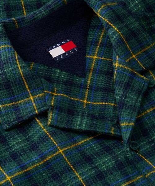 tommy jeans(トミー ジーンズ)の「ボクシーワッフルシャツ(シャツ/ブラウス・メンズ・ブラック系その他5/グリーン系2・MEDIUM/LARGE)」の6枚目の写真