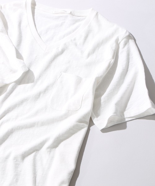 WEGO（ウィゴー）の「WEGO/スラブVネックポケットTシャツ（Tシャツ/カットソー・メンズ・ホワイト/ネイビー/オレンジ/カーキ・SMALL/LARGE/MEDIUM）」の2枚目の写真