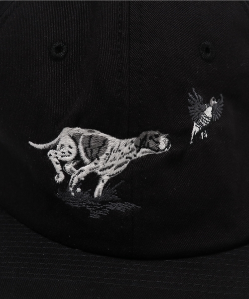 STUDIOUS（ステュディオス）の「【WHITE MOUNTAINEERING】HUNTING PATTERN EMBROIDERED BASEBALL CAP（ハンチング/ベレー帽・レディース・ベージュ/ブラック・FREE）」の6枚目の写真
