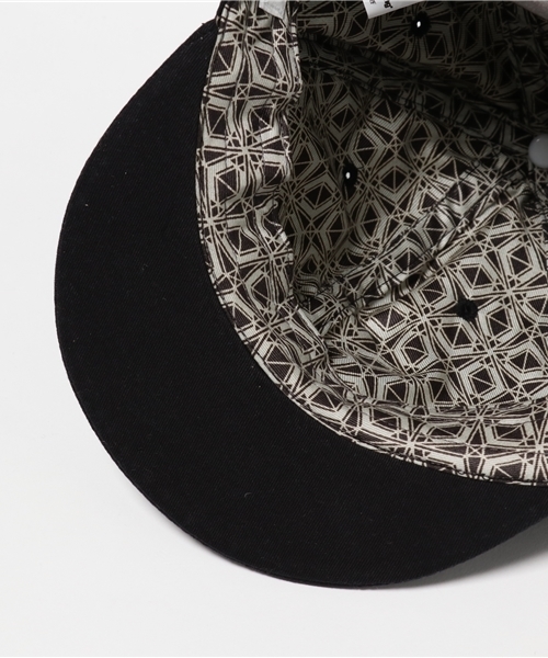 STUDIOUS（ステュディオス）の「【WHITE MOUNTAINEERING】HUNTING PATTERN EMBROIDERED BASEBALL CAP（ハンチング/ベレー帽・レディース・ベージュ/ブラック・FREE）」の7枚目の写真