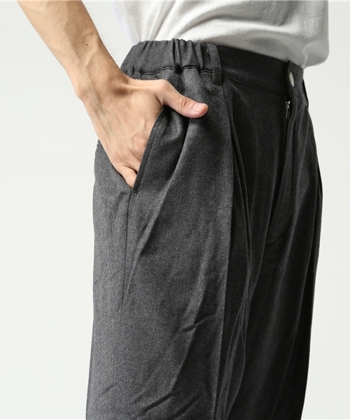 DISCOVERED(ディスカバード)の「【DISCOVERED】タックトラウザーパンツ(スラックス・メンズ・グレー・1/2)」の3枚目の写真