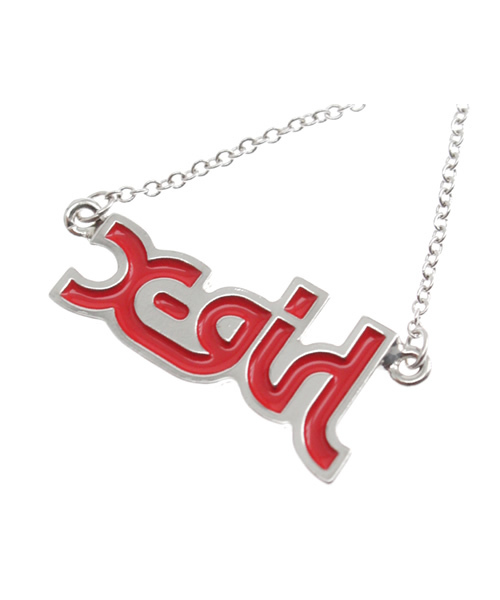 X-girl（エックスガール）の「LIMITED LOGO NECKLACE（ネックレス・レディース・ホワイト/ブラック/ブルー/レッド・ONE SIZE）」の4枚目の写真