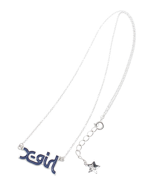 X-girl（エックスガール）の「LIMITED LOGO NECKLACE（ネックレス・レディース・ホワイト/ブラック/ブルー/レッド・ONE SIZE）」の5枚目の写真
