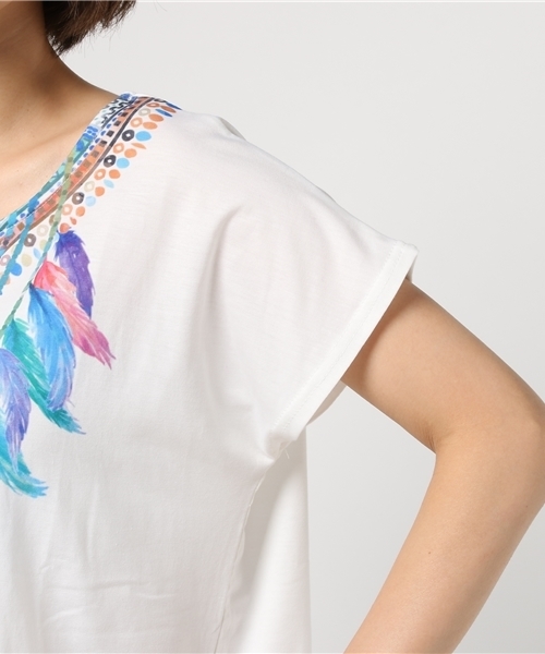 チチカカ(チチカカ)の「アフリカンフェザー Tシャツ(Tシャツ/カットソー・レディース・その他1/グレー/カラフル・FREE)」の7枚目の写真