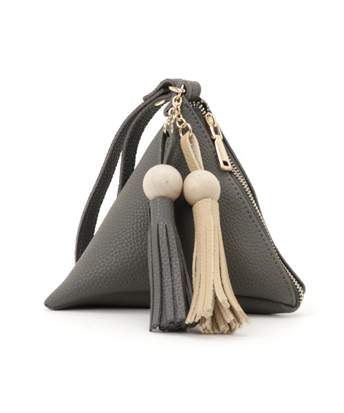 Fun & Daily(ファンアンドデイリー)の「F&D : トライアングル&タッセルバッグ(ハンドバッグ・レディース・ブラック/グレー・FREE)」の8枚目の写真
