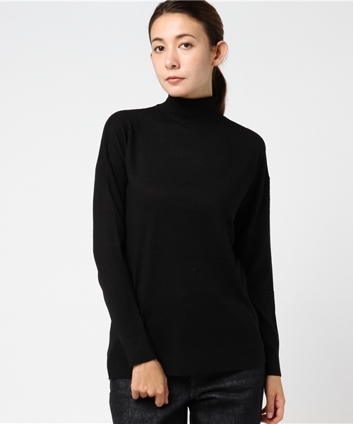 KOBE LETTUCE（コウベレタス）の「[選べるネック]サイドスリット入り☆ゆるニットトップス（ニット/セーター・レディース・ブラック/グレー/オフホワイト/サックスブルー/ボルドー/キャメル/ピンクベージュ/ホワイト系その他2/ブラック系その他2/グレー系その他2/ブルー系その他2/イエロー系その他2/ピンク系その他2/レッド系その他2・FREE）」の5枚目の写真