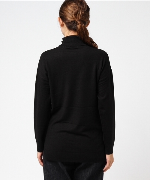 KOBE LETTUCE（コウベレタス）の「[選べるネック]サイドスリット入り☆ゆるニットトップス（ニット/セーター・レディース・ブラック/グレー/オフホワイト/サックスブルー/ボルドー/キャメル/ピンクベージュ/ホワイト系その他2/ブラック系その他2/グレー系その他2/ブルー系その他2/イエロー系その他2/ピンク系その他2/レッド系その他2・FREE）」の18枚目の写真