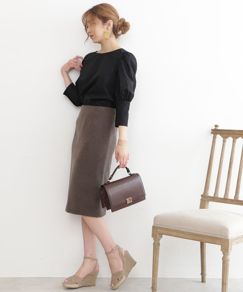 N.（N. Natural Beauty Basic）（エヌエヌナチュラルビューティーベーシック）の「◆ピーチスウェードタイトスカート（スカート・レディース・ベージュ/カーキ/イエロー/ワイン・SMALL/MEDIUM）」の9枚目の写真