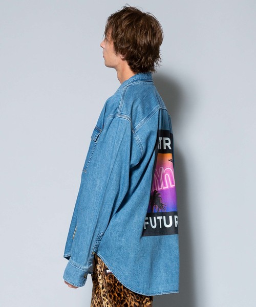 【大幅値下げ】新品未着用【MYne】RETRO FUTURE デニムシャツ MYne（マイン）の「MYneレトロフューチャーデニムシャツ&frasl;RETRO