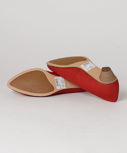 Clarks（クラークス）の「Mena Bloom / メナブルーム (ブライトレッドヌバック)（パンプス・レディース・レッド・4/6/3/5/5.5/4.5/3.5）」の3枚目の写真