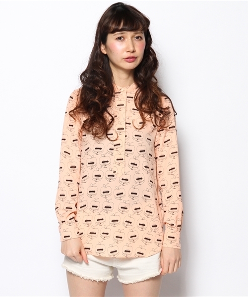 Another Edition（アナザーエディション）の「NYN APPLE LOL PRT SHT　Я（シャツ/ブラウス・レディース・ホワイト/シャーベット/ライトブルー・フリー）」の3枚目の写真