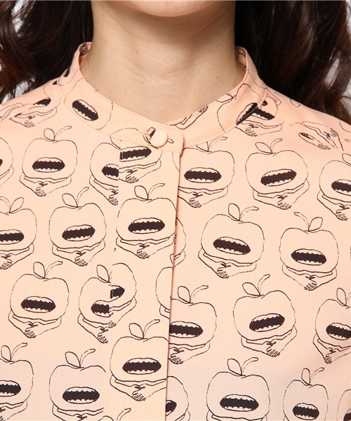 Another Edition（アナザーエディション）の「NYN APPLE LOL PRT SHT　Я（シャツ/ブラウス・レディース・ホワイト/シャーベット/ライトブルー・フリー）」の7枚目の写真