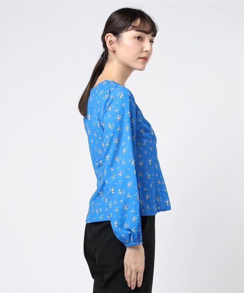 X-girl（エックスガール）の「FLORAL BLOUSE（シャツ/ブラウス・レディース・オリーブ/ブルー/ブラック・1/2）」の12枚目の写真