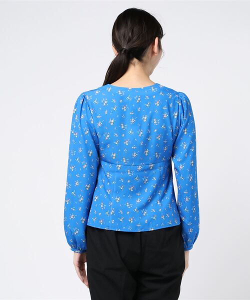 X-girl（エックスガール）の「FLORAL BLOUSE（シャツ/ブラウス・レディース・オリーブ/ブルー/ブラック・1/2）」の11枚目の写真