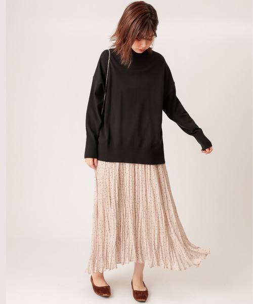 natural couture(ナチュラルクチュール)の「もちもちゆるっとハイネックニット(ニット/セーター・レディース・ブラック/ブルー/グリーン/アイボリー/モカ/ライトベージュ/レンガ・FREE)」の15枚目の写真