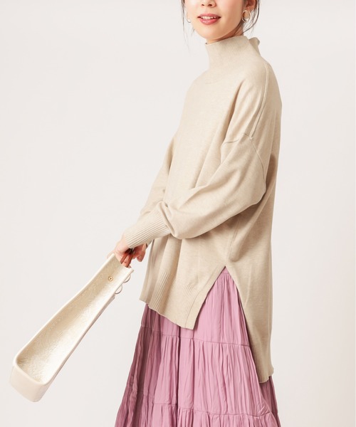 natural couture(ナチュラルクチュール)の「もちもちゆるっとハイネックニット(ニット/セーター・レディース・ブラック/ブルー/グリーン/アイボリー/モカ/ライトベージュ/レンガ・FREE)」の16枚目の写真