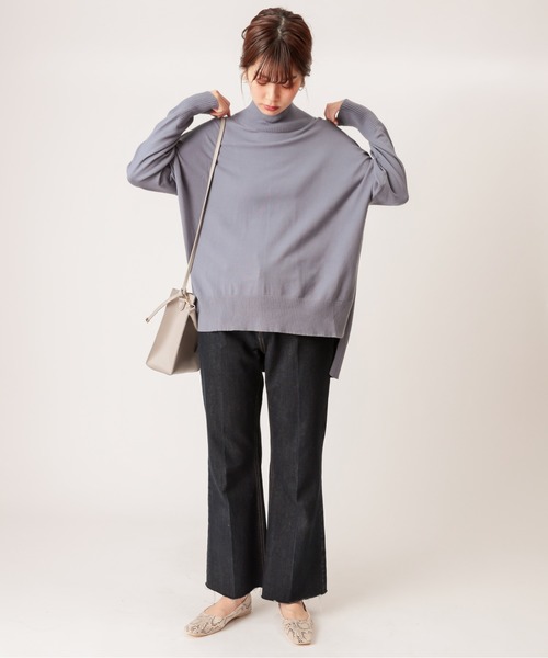 natural couture(ナチュラルクチュール)の「もちもちゆるっとハイネックニット(ニット/セーター・レディース・ブラック/ブルー/グリーン/アイボリー/モカ/ライトベージュ/レンガ・FREE)」の9枚目の写真