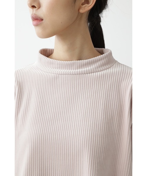 human woman(ヒューマンウーマン)の「◆コーデュロイボンバープルオーバー(Tシャツ/カットソー・レディース・ダークベージュ/ブラウン・MEDIUM)」の6枚目の写真