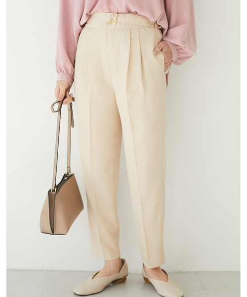 Green Parks(グリーンパークス)の「<ベルト付>タックテーパードストレッチパンツ*(その他パンツ・レディース・ブラック/ベージュ/ピンク/イエロー/ミント/ブルー系その他7・FREE)」の1枚目の写真