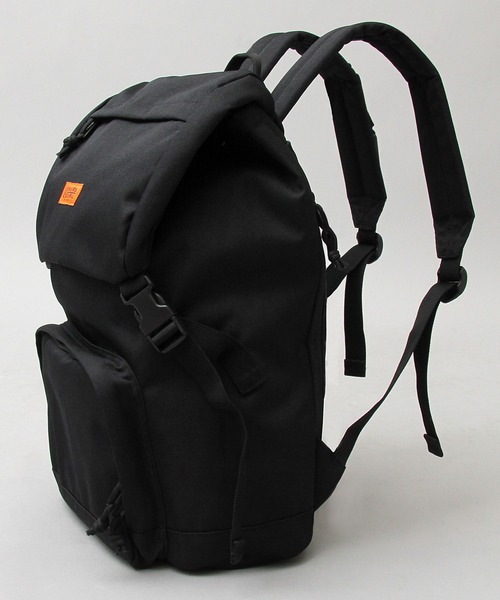 UNIVERSAL OVERALL（ユニバーサルオーバーオール）の「UNIVERSAL OVERALL / ユニバーサルオーバーオール / フラップポケット バックパック / リュック / 大容量（バックパック/リュック・メンズ・ブラック・FREE）」の13枚目の写真