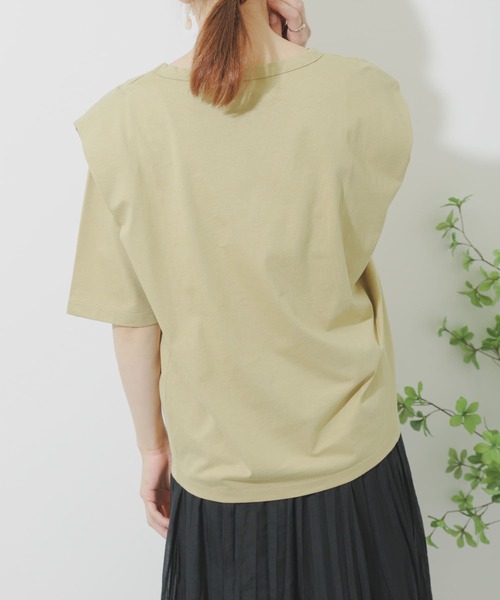 SENSE OF PLACE by URBAN RESEARCH（センスオブプレイスバイアーバンリサーチ）の「ショルダータックカットトップ（Tシャツ/カットソー・レディース・ブラック/グレー/オフホワイト/イエロー・ONE）」の15枚目の写真