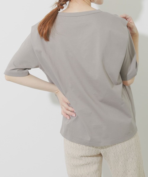 SENSE OF PLACE by URBAN RESEARCH（センスオブプレイスバイアーバンリサーチ）の「ショルダータックカットトップ（Tシャツ/カットソー・レディース・ブラック/グレー/オフホワイト/イエロー・ONE）」の7枚目の写真