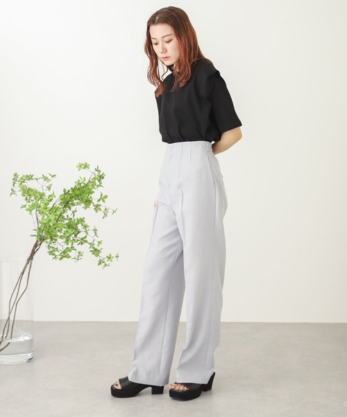 SENSE OF PLACE by URBAN RESEARCH（センスオブプレイスバイアーバンリサーチ）の「ショルダータックカットトップ（Tシャツ/カットソー・レディース・ブラック/グレー/オフホワイト/イエロー・ONE）」の8枚目の写真