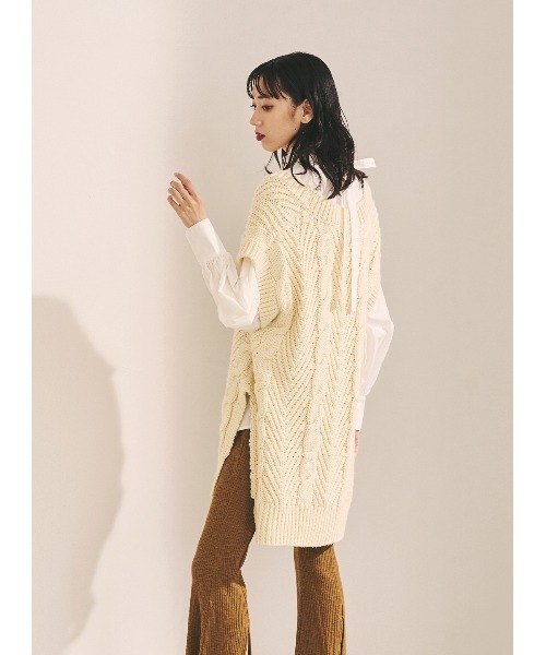 COEL（コエル）の「ケーブル編みビッグベスト（ニット/セーター・レディース・ブラック/アイボリー・FREE）」の19枚目の写真