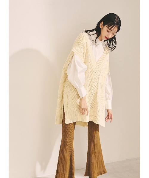 COEL（コエル）の「ケーブル編みビッグベスト（ニット/セーター・レディース・ブラック/アイボリー・FREE）」の16枚目の写真