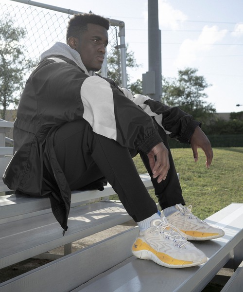 Reebok(リーボック)の「ジグ キネティカ II / Zig Kinetica II Shoes(スニーカー・メンズ・ベージュ系その他/グレー系その他/ブラック×レッド・26.5cm/28.0cm/23.5cm/25.0cm/28.5cm/25.5cm/27.0cm/24.5cm/26.0cm/22.5cm/24.0cm/27.5cm/29.0cm/23.0cm)」の14枚目の写真