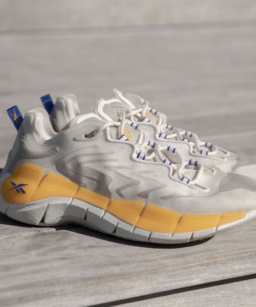 Reebok(リーボック)の「ジグ キネティカ II / Zig Kinetica II Shoes(スニーカー・メンズ・ベージュ系その他/グレー系その他/ブラック×レッド・26.5cm/28.0cm/23.5cm/25.0cm/28.5cm/25.5cm/27.0cm/24.5cm/26.0cm/22.5cm/24.0cm/27.5cm/29.0cm/23.0cm)」の17枚目の写真