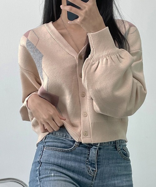 fd style（エフディ スタイル）の「【Chuzchuz】アーガイルVネックショートカーディガン（カーディガン/ボレロ・レディース・グレー/ブルー系その他/ライトベージュ・FREE）」の3枚目の写真