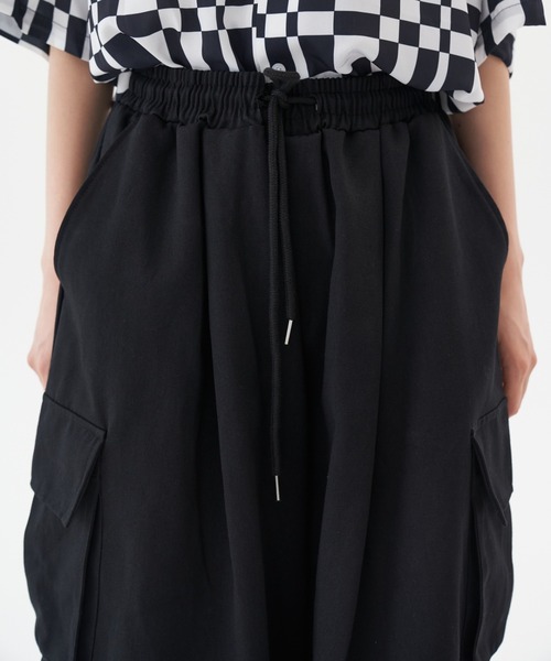 FEKETE（フェケテ）の「FEKETE HALF CORGO WORK PANTS（カーゴパンツ・メンズ・ブラック/カーキ・FREE）」の18枚目の写真