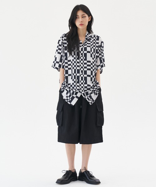 FEKETE（フェケテ）の「FEKETE HALF CORGO WORK PANTS（カーゴパンツ・メンズ・ブラック/カーキ・FREE）」の4枚目の写真