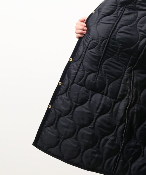 Traditional Weatherwear（トラディショナルウェザーウェア）の「ARKLEY LONG/アークリー ロング ウール キルティングコート（ノーカラーコート・レディース・ネイビー/グレー系その他・36/34/32）」の4枚目の写真