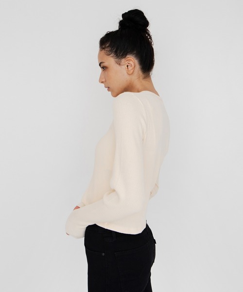 Levi's(リーバイス)の「DEMI CARDIGAN BUTTERCREAM(カーディガン/ボレロ・レディース・マルチ・S/M/XS)」の7枚目の写真