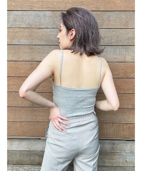 ENVYM（アンビー）の「リブショートヘンリーキャミ（キャミソール・レディース・ブラック/グレー・FREE）」の10枚目の写真