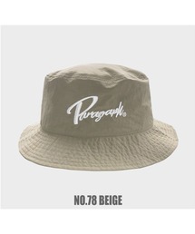 Paragraph | A'GEM/9 × .kom『paragraph/パラグラフ』PARAGRAPH FRONT-TO-BACK LOGO BUCKET HAT/ブランドロゴ カーシブ 刺繡 バケットハット(ハット)