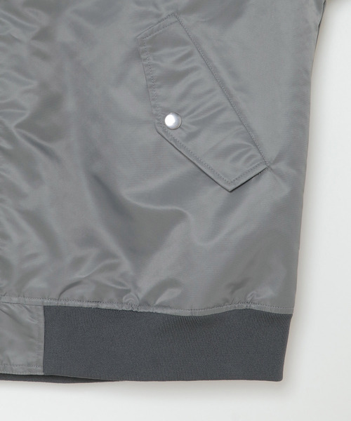 VENCEEXCHANGE（ヴァンスエクスチェンジ）の「【メディア紹介商品】ゆるシルエットナイロンMA－1ブルゾン　/ミリタリーアイテム/ビッグシルエット（MA-1・メンズ・グレー/オリーブ・M/L）」の10枚目の写真