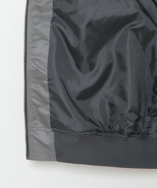 VENCEEXCHANGE（ヴァンスエクスチェンジ）の「【メディア紹介商品】ゆるシルエットナイロンMA－1ブルゾン　/ミリタリーアイテム/ビッグシルエット（MA-1・メンズ・グレー/オリーブ・M/L）」の8枚目の写真
