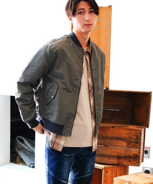 VENCEEXCHANGE（ヴァンスエクスチェンジ）の「【メディア紹介商品】ゆるシルエットナイロンMA－1ブルゾン　/ミリタリーアイテム/ビッグシルエット（MA-1・メンズ・グレー/オリーブ・M/L）」の13枚目の写真