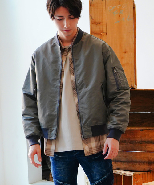 VENCEEXCHANGE（ヴァンスエクスチェンジ）の「【メディア紹介商品】ゆるシルエットナイロンMA－1ブルゾン　/ミリタリーアイテム/ビッグシルエット（MA-1・メンズ・グレー/オリーブ・M/L）」の15枚目の写真