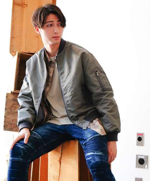 VENCEEXCHANGE（ヴァンスエクスチェンジ）の「【メディア紹介商品】ゆるシルエットナイロンMA－1ブルゾン　/ミリタリーアイテム/ビッグシルエット（MA-1・メンズ・グレー/オリーブ・M/L）」の18枚目の写真