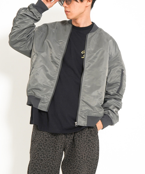 VENCEEXCHANGE（ヴァンスエクスチェンジ）の「【メディア紹介商品】ゆるシルエットナイロンMA－1ブルゾン　/ミリタリーアイテム/ビッグシルエット（MA-1・メンズ・グレー/オリーブ・M/L）」の21枚目の写真