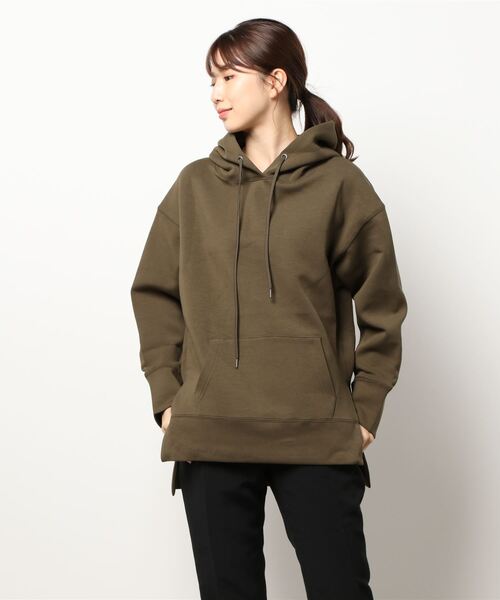 YECCA VECCA（イェッカヴェッカ）の「P.サイドスリットフーディー＊（パーカー・レディース・ライトグレー/ライトブルー/カーキ/キャメル・FREE）」の3枚目の写真