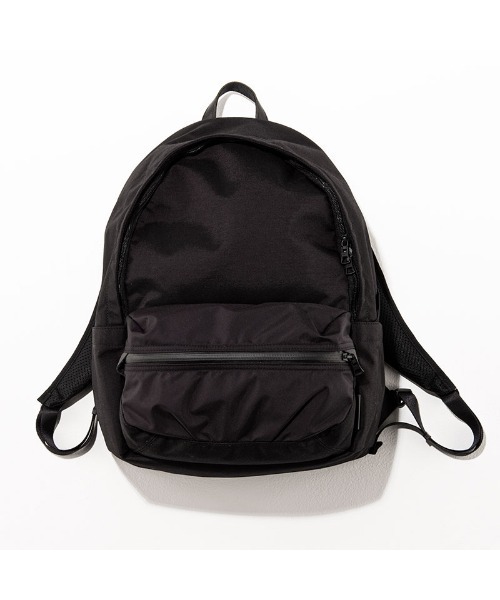 master-piece（マスターピース）の「master-piece / m-pack バックパック / 02830（バックパック/リュック・メンズ・ブラック/ベージュ/ネイビー/イエロー・FREE）」の2枚目の写真