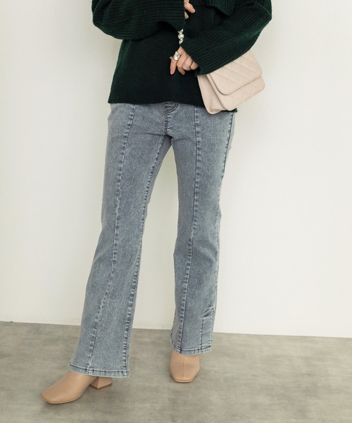 w closet（ダブルクローゼット）の「セミフレア脇スリットイージーパンツ（デニムパンツ・レディース・ダークグレー/ダークオレンジ/グリーン/ケミカルウォッシュ・M/S）」の19枚目の写真