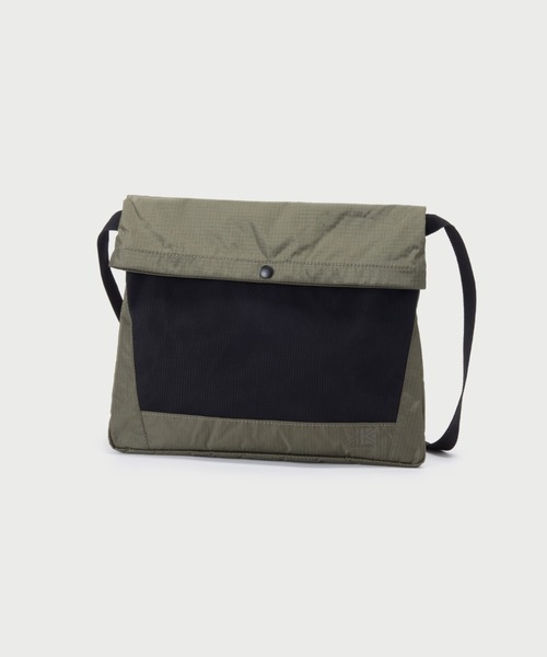 karrimor（カリマー）の「TC sacoche L（ショルダーバッグ・メンズ・ライトブルー/ブラック/グレー/ライトオリーブ/イエロー系/グレイッシュブルー/ブラウン/チャコール・ONESIZE/FREE）」の5枚目の写真